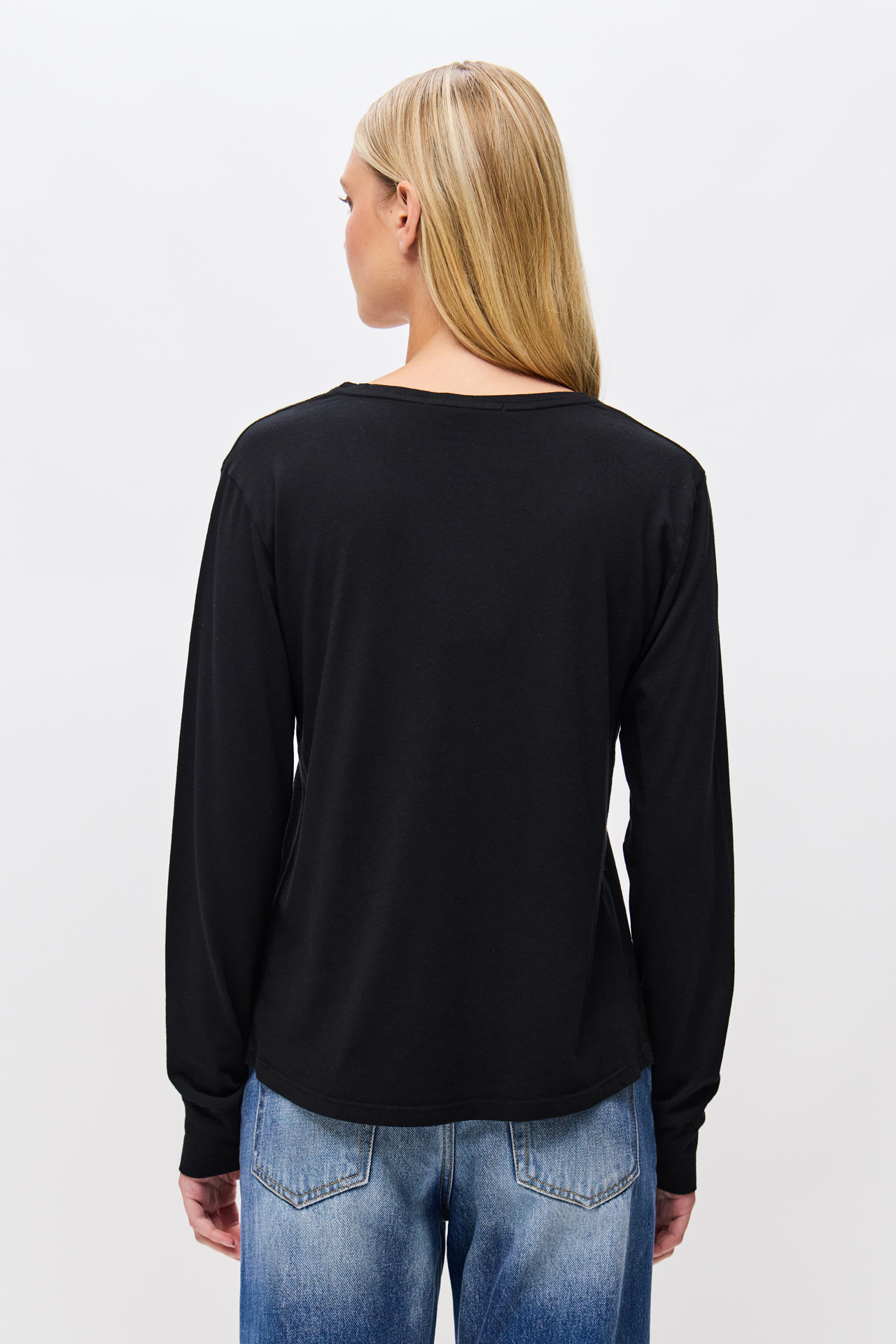 V-NECK LONGSLEEVE