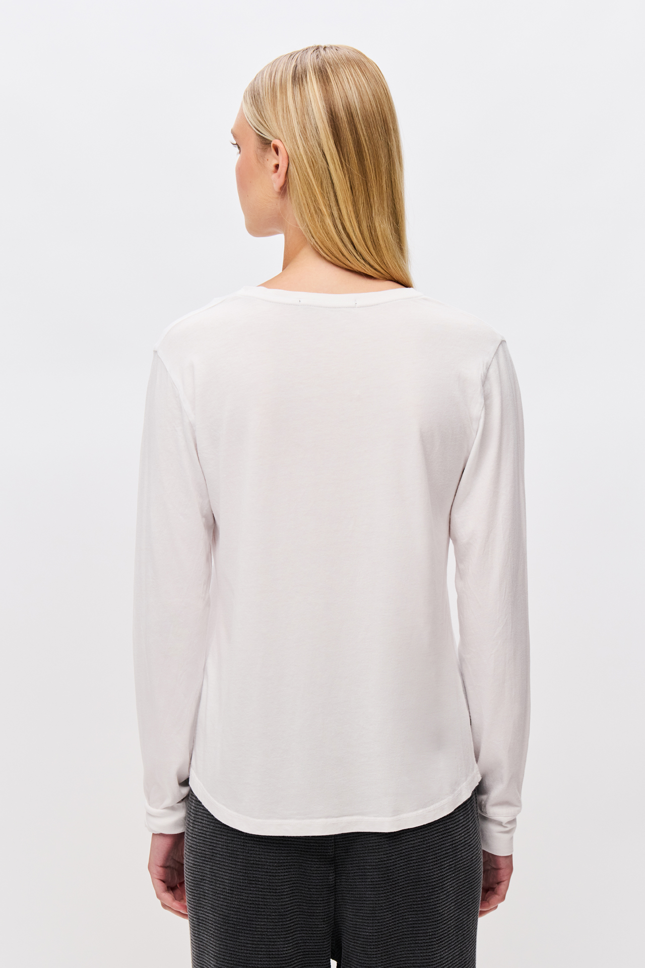 V-NECK LONGSLEEVE
